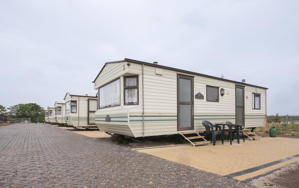 Cuma Camp Sarbinowo Exterior foto