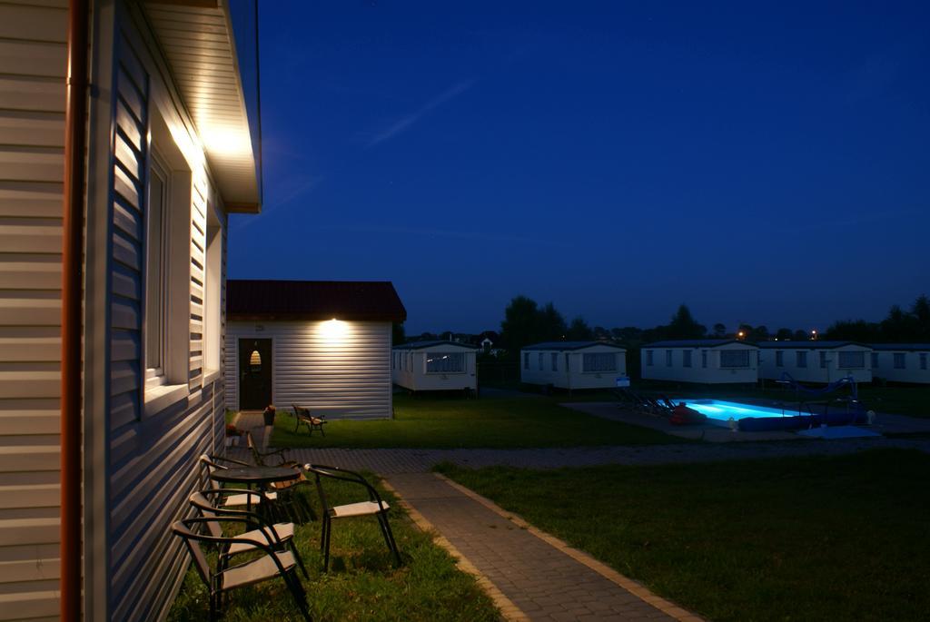 Cuma Camp Sarbinowo Exterior foto
